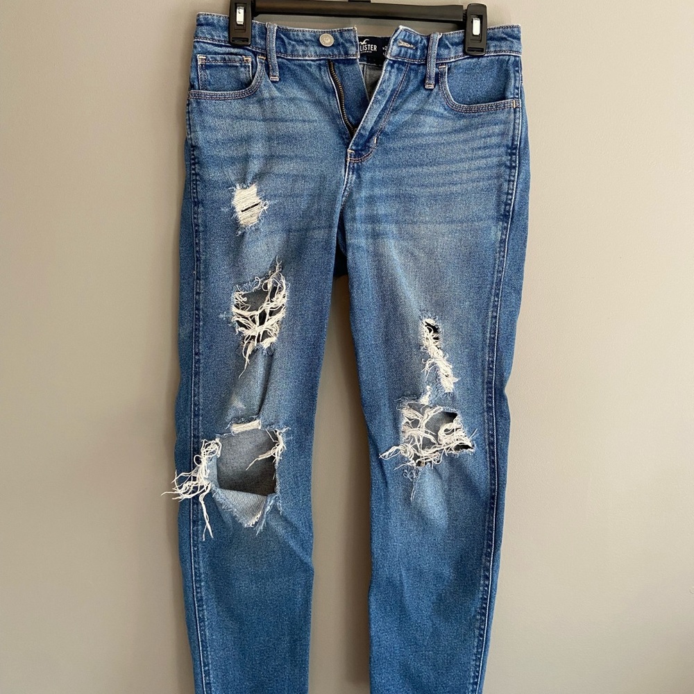 Hollister Ripped Mom Jeans